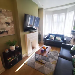 2br Cozy Duplex Belfast